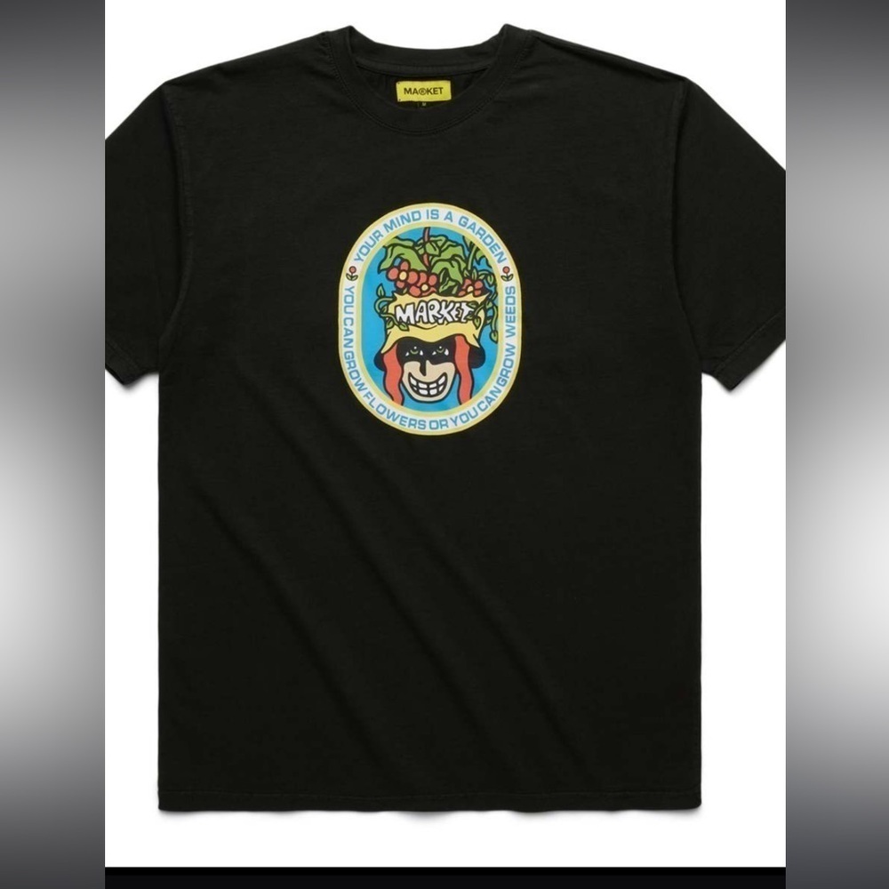 Market Land Escape Garden T- shirt size Large